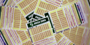 Mega-sena acumula e prêmio atinge a marca de R$ 102 milhões