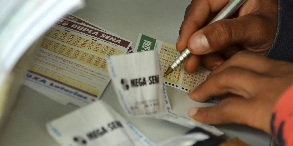 Mega-sena sorteia R$ 102 milhões nesta quinta e prazo para apostas está aberto