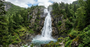 Mondim de Basto, a joia portuguesa com santuário histórico e cachoeira gigante