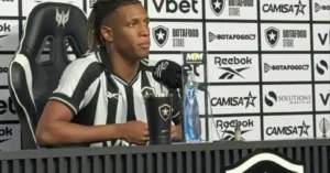 Palmeiras planeja nova investida por Danilo com oferta de R$ 175 milhões