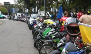 Previdência social alcança apenas 20% dos motociclistas de aplicativos no Brasil