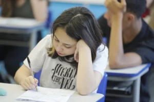 Prova Paulista adota formato impresso inédito para itinerários formativos