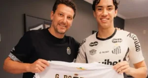 Santos define estratégia e valor de mercado para negociação de Gabriel Bontempo