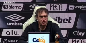 Situação de Cuca no Santos permanece indefinida após eliminação na Sul-americana