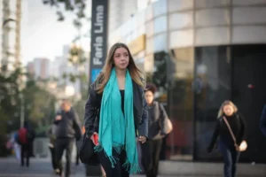 Tempo firma em São Paulo após fim de semana chuvoso, mas nova frente fria se aproxima