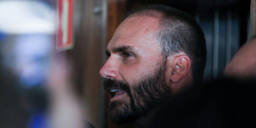 Unanimidade na Primeira Turma do STF confirma pena de quatro anos e dois meses a Eduardo Bolsonaro
