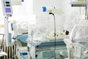 UTI neonatal: entenda a importância do suporte especializado para recém-nascidos