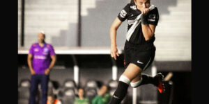Vasco e Atlético-pi duelam nesta segunda por uma vaga na final do Brasileirão Feminino a2