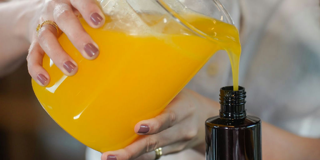 Anvisa detalha lista de cosméticos e produtos artesanais permitidos no Brasil