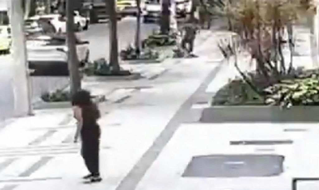 Aposentada da UFRJ de 81 anos é atingida por tiro durante assalto no Leblon no Dia do Professor