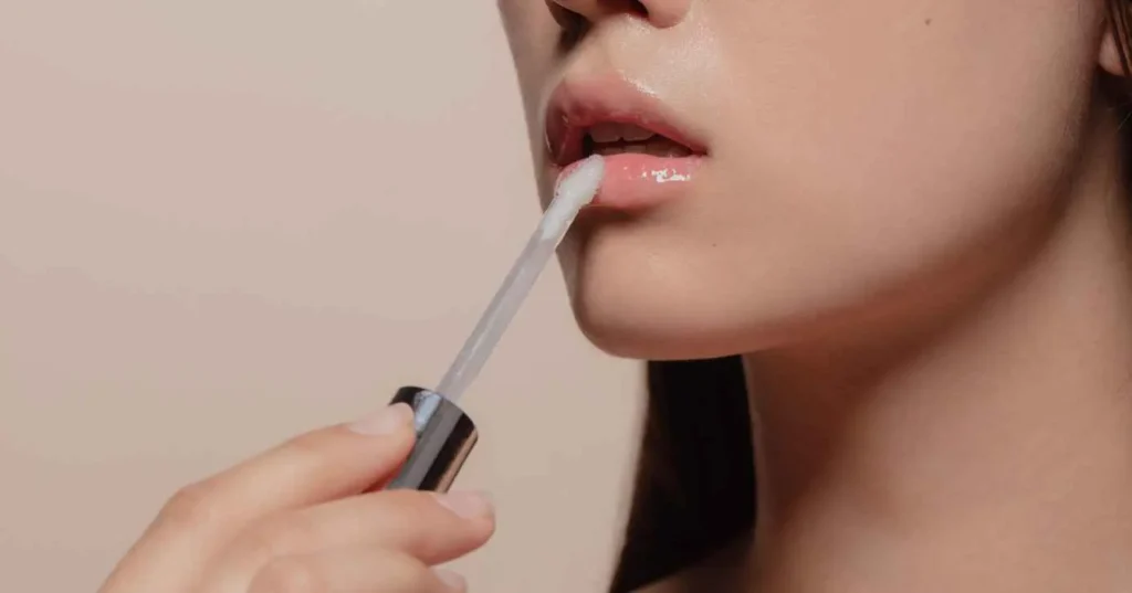 Avon lança gloss multifuncional que hidrata e dá volume aos lábios