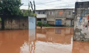Bombeiros acham em Pinhalzinho corpo de mulher arrastada pela correnteza e mortes sobem para 26