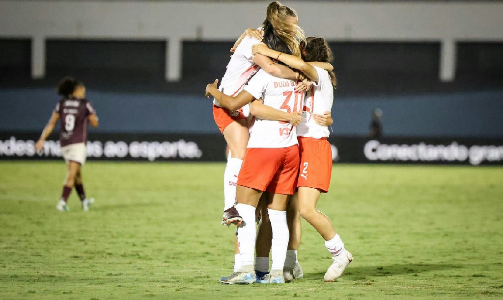 Bragantino vence Ferroviária e larga na frente nas quartas da Copa do Brasil