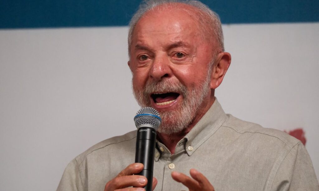 Campanha de Lula cede a exigências de Flávio Bolsonaro e aceita quebra de sigilos
