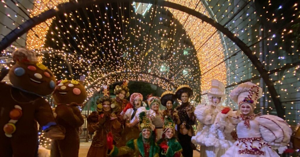 Chegada do papai noel antecipa festas de fim de ano no ABC paulista