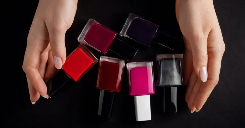 Cores de esmalte versáteis: 5 opções que combinam com qualquer look