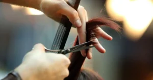 Cortes de cabelo para rosto oval: 7 opções que valorizam a harmonia dos traços