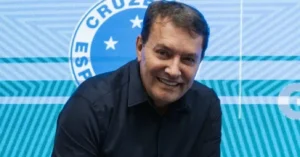 Cruzeiro oficializa primeiro contrato profissional de zagueiro destaque da base