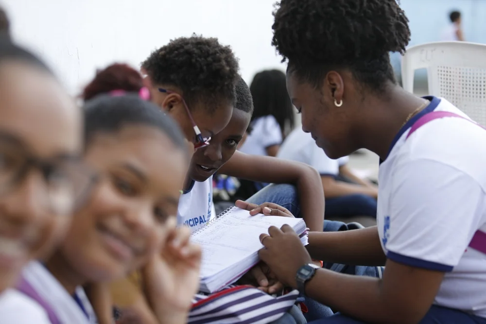 Estudantes de escolas públicas paulistas vencem o prêmio de ciência para todos