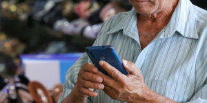 Estudo aponta falhas críticas em alertas de desastres via SMS no Brasil
