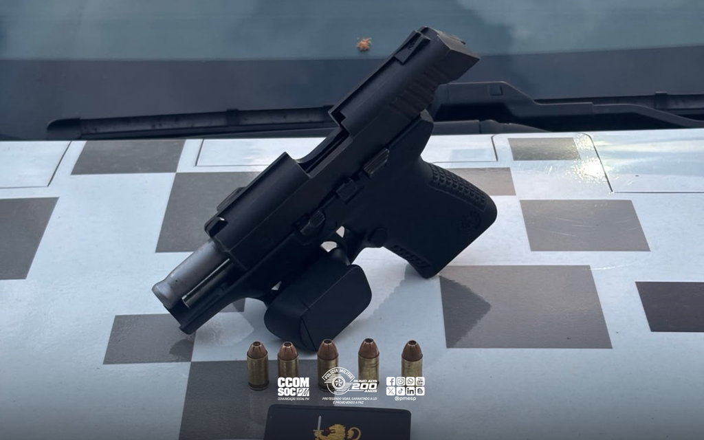 Fuga com placa adulterada termina em prisão e apreensão de arma na zona leste de SP