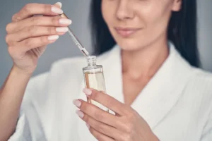 Ghk-cu: conheça as aplicações, os benefícios e os cuidados com o peptídeo