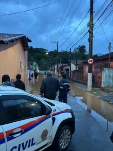 Governo de São Paulo mobiliza equipes após chuvas intensas e alertas