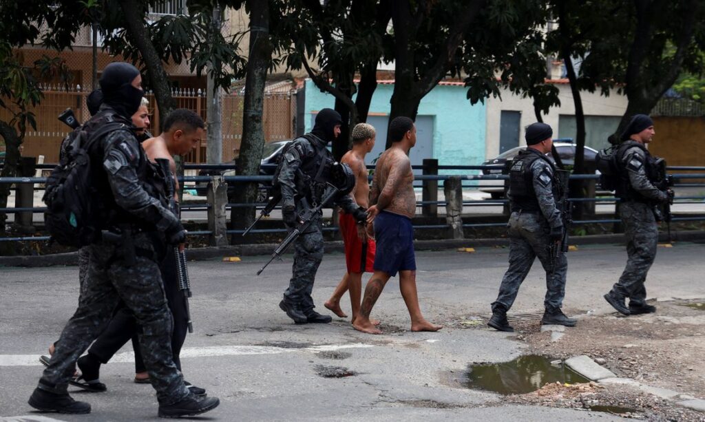 Governo do Rio de Janeiro planeja compra de câmeras para policiais