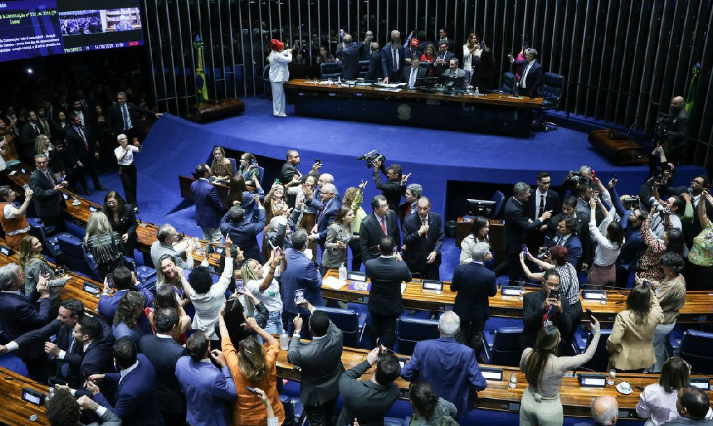 Imprensa internacional repercute fim da escala 6x1 como vitória política de Lula