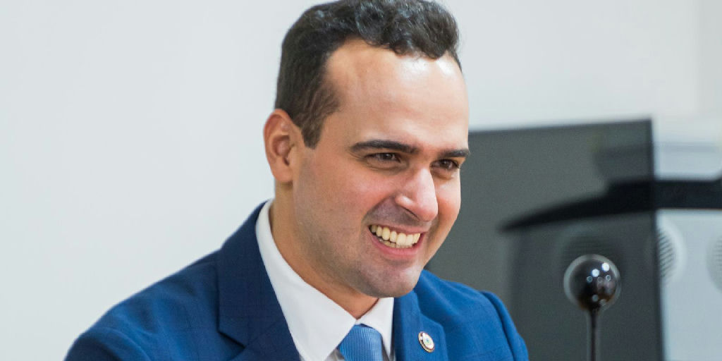 Lucas Ribeiro garante reeleição ao governo da Paraíba no primeiro turno
