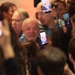 Lula agradece votos e aponta desafio contra intromissão digital externa