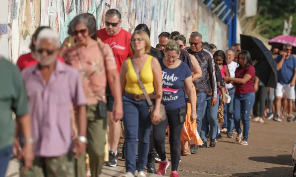Lula quer prorrogação de votação devido a falhas no transporte público