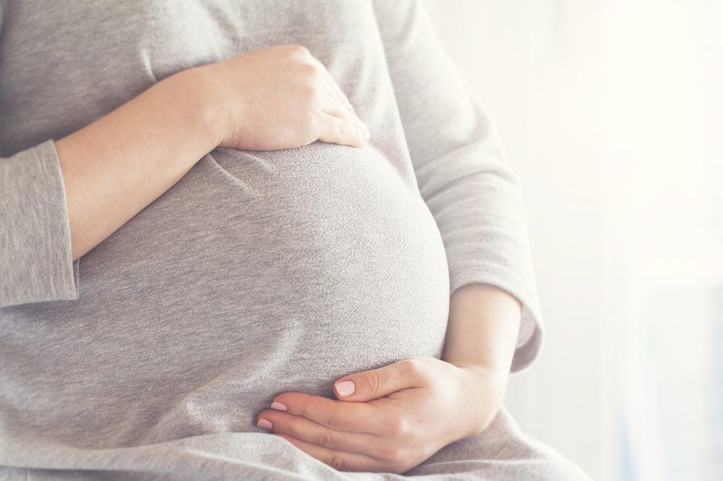 Maternidade após câncer de mama desafia pacientes em idade reprodutiva