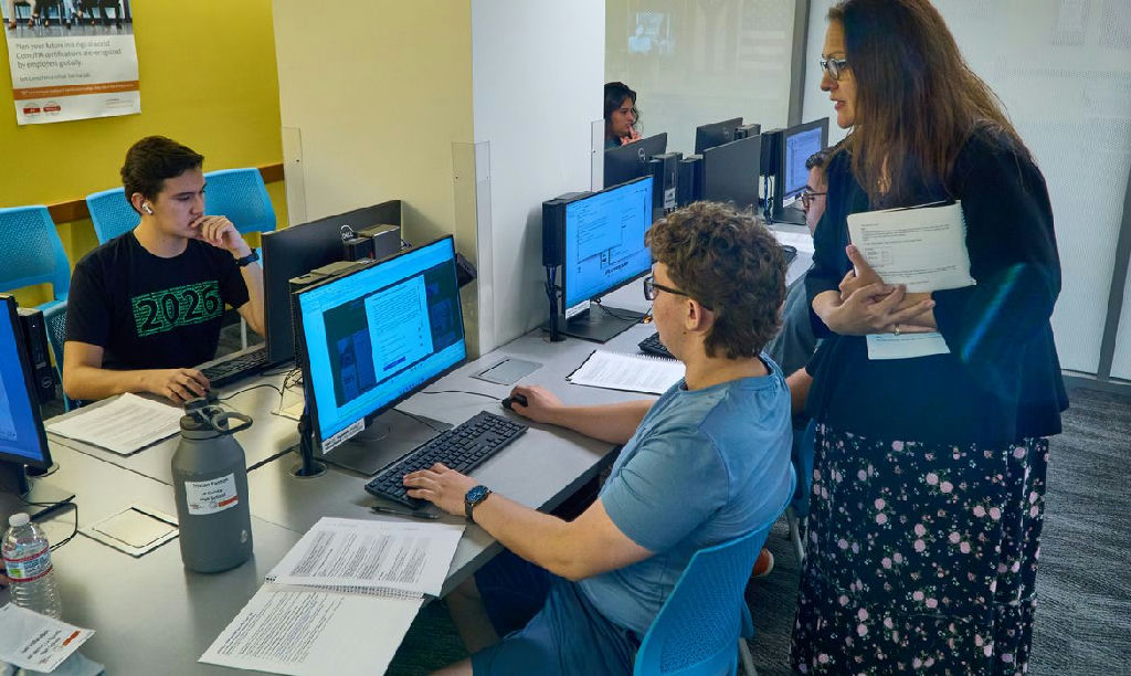 MEC lança dez novos cursos online gratuitos para professores neste 15 de outubro