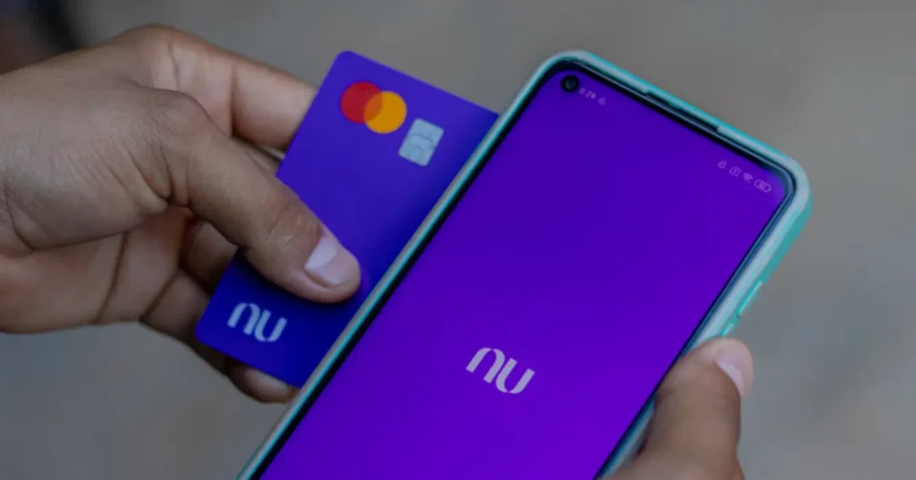 Nubank e o risco de cancelamento: entenda o que acontece ao atrasar a fatura