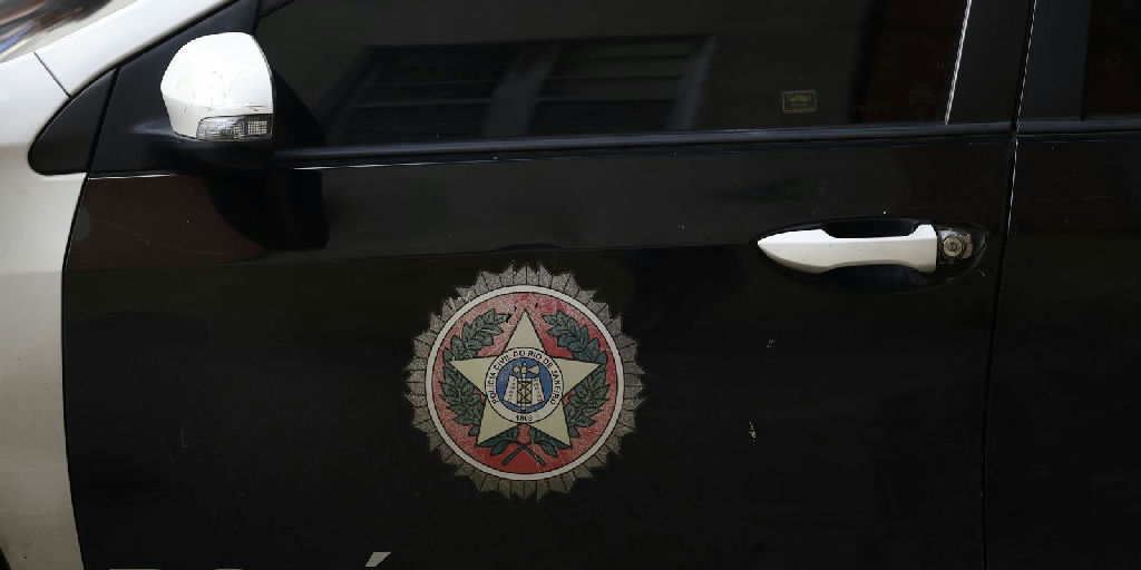 Operação no Rio de Janeiro apura elo entre agentes de segurança e facção criminosa