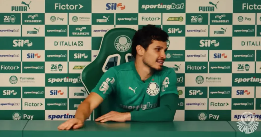 Palmeiras avalia futuro de Raphael Veiga e bastidores de negociação frustrada com Nino