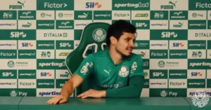 Palmeiras avalia futuro de Raphael Veiga e bastidores de negociação frustrada com Nino