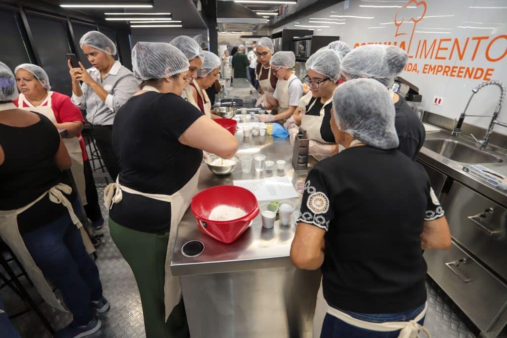 Programa Cozinhalimento capacita mais de 46 mil pessoas em gastronomia no estado de São Paulo