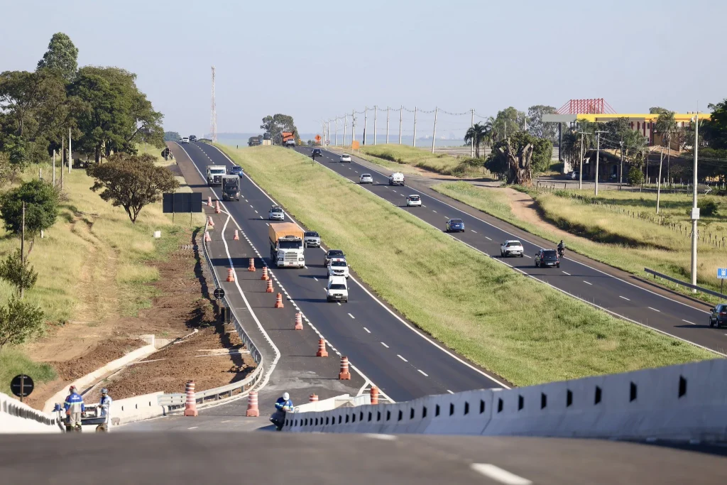 Rodovias paulistas se preparam para fluxo de 16,7 milhões de veículos no feriado de Aparecida