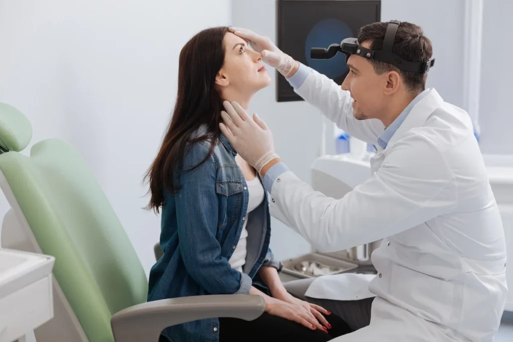 Saiba como identificar e tratar a hipertrofia dos cornetos nasais com métodos clínicos ou cirurgia