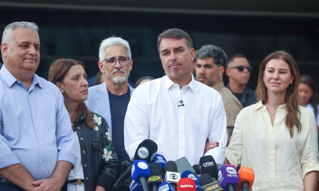 Supremo Tribunal Federal desmente operação de busca em endereços de Flávio Bolsonaro