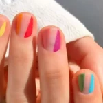 Tendências de esmaltes para unhas curtas: 4 cores que valorizam o visual