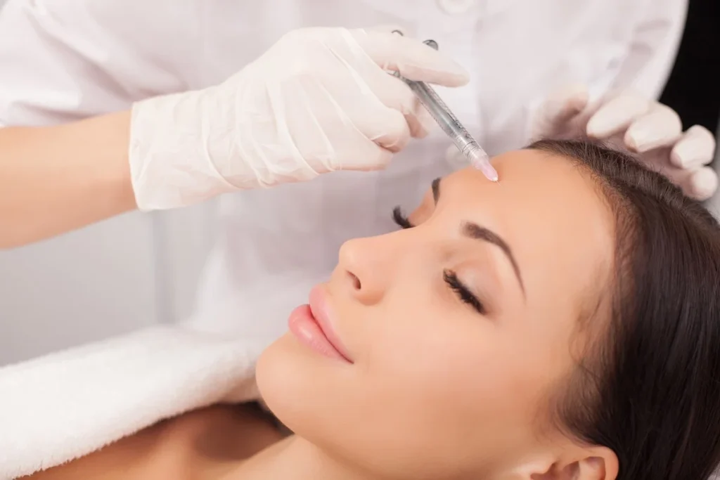 Toxina botulínica: conheça as indicações clínicas e estéticas do botox