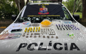 Tráfico de drogas no Campo Limpo resulta em prisão de dupla com sete entorpecentes