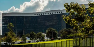 TSE ordena que Lula e Janja removam vídeos com críticas a Flávio Bolsonaro