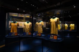 Última chance para visitar exposição sobre a história da camisa amarela