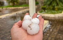 Alerta de granizo e chuvas intensas marca a meteorologia no Sul e Nordeste nesta terça-feira