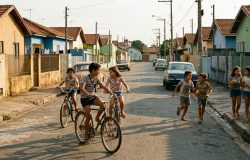 Autonomia na infância: por que o brincar livre moldou gerações mais resilientes