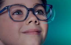 Avanço em lentes oferece esperança para desacelerar miopia infantil em alta após a pandemia